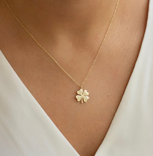 Very Mini Clover Lucky Pendant Necklace - 18k Gold Plated