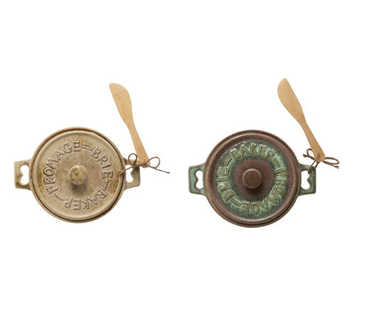 Brie Baker Large Round with Wood Server. 2 Color Options: Rustic Beige and Brown